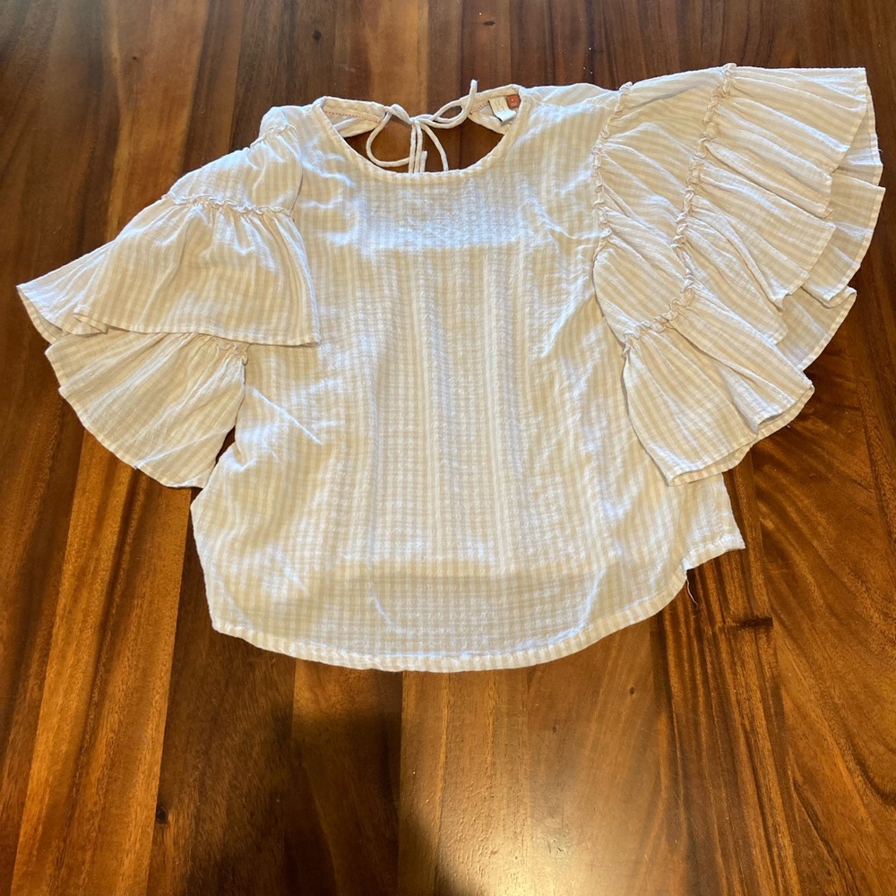 Pilcro Cream Ruffled Short Sleeve Blouse